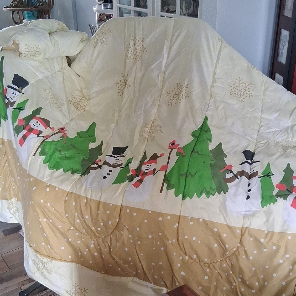 Festive Snowman and Tree Holiday Comforter And Pillow Sham